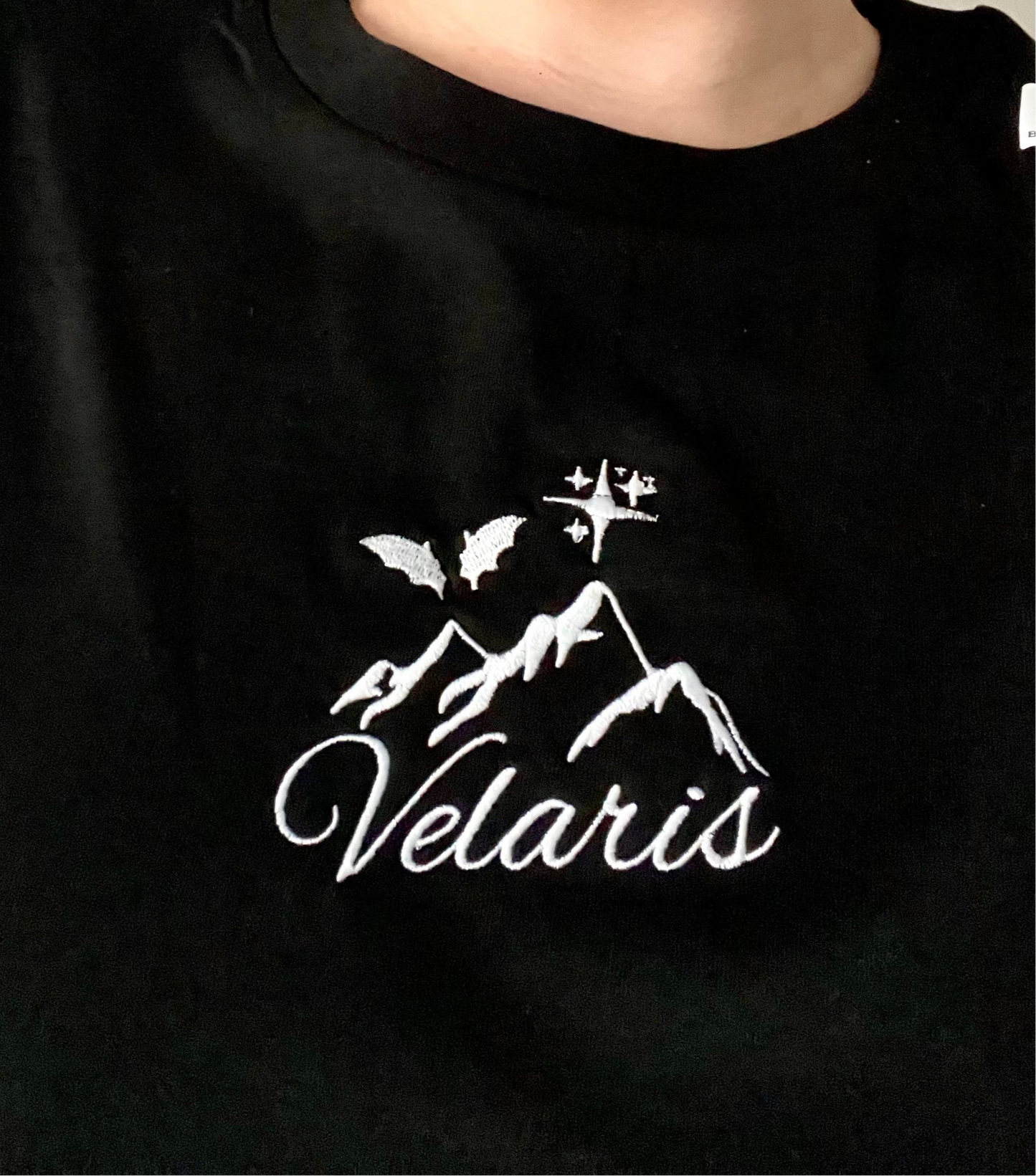 Embroidered Velaris T-shirt ✨